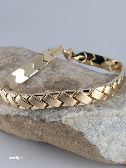14K Yellow Gold Woven Chevron Link Bracelet, 7.25” Solid Gold – Made in Turkey