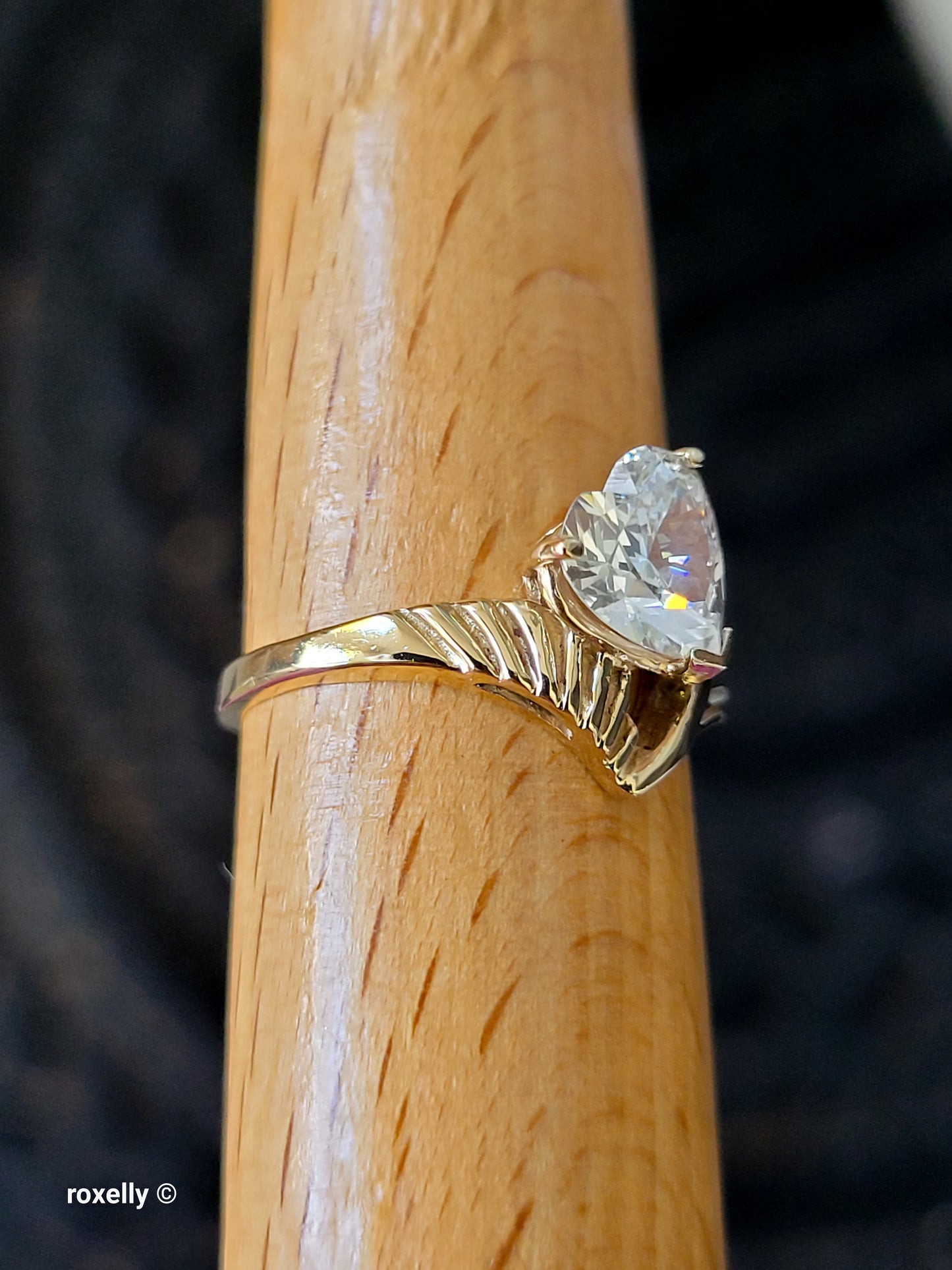14K Yellow Gold Heart-Shaped Cubic Zirconia Ring Size 7.75, Solid Gold!