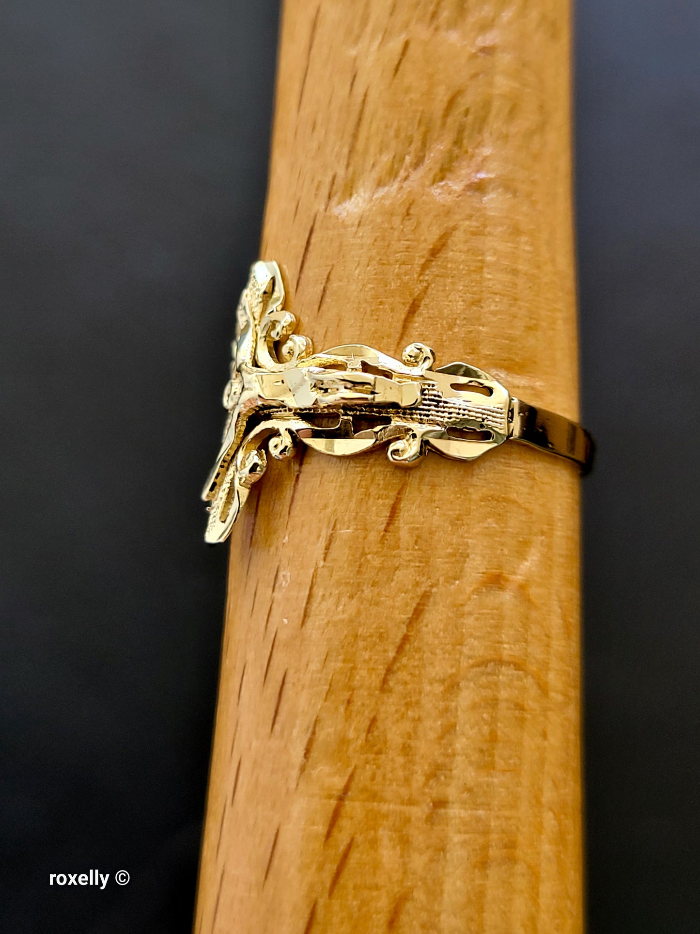 10K Yellow Gold Crucifix Design Ring, Size 6.75, Solid Gold