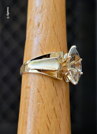 14K Yellow Gold Aquamarine Gemstone Ring Size 6.5, Solid Gold!