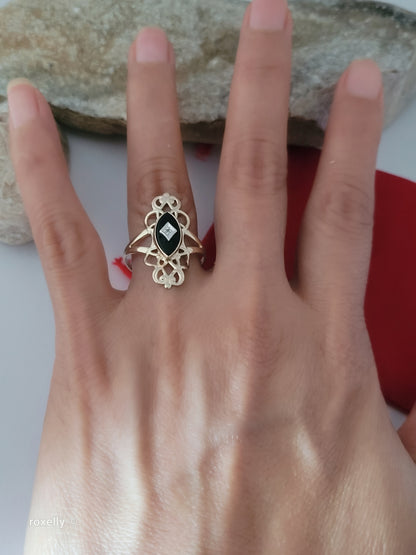 10K Yellow Gold Onyx and Diamond Art-Deco Ring Size 8.25, Solid Gold!