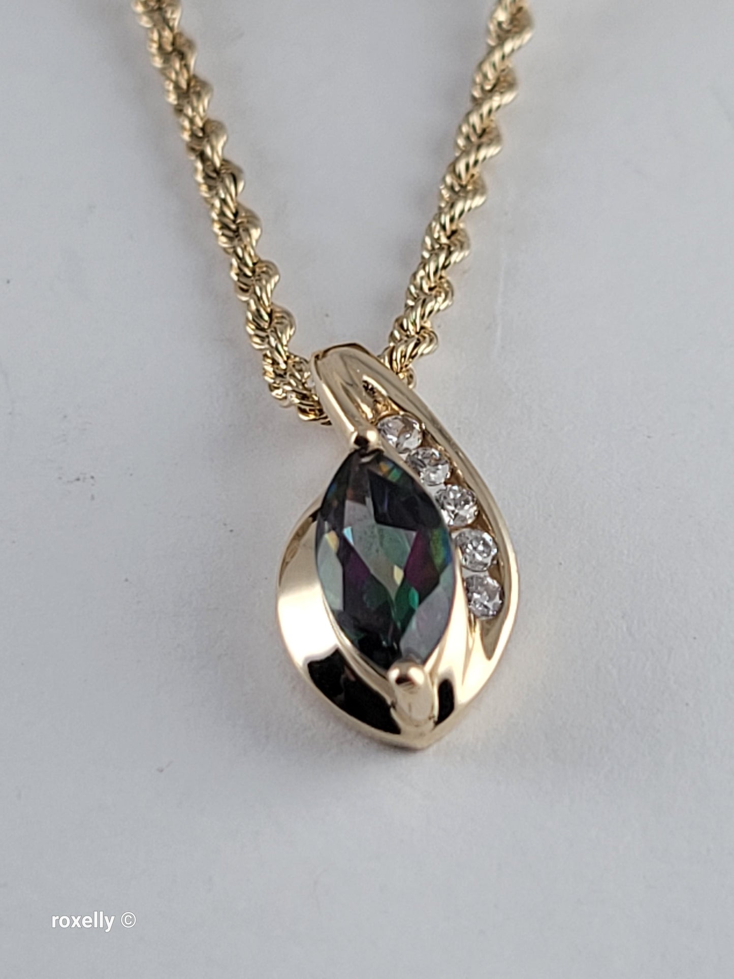 10K Yellow Gold Rope Chain and Mystic Pendant!