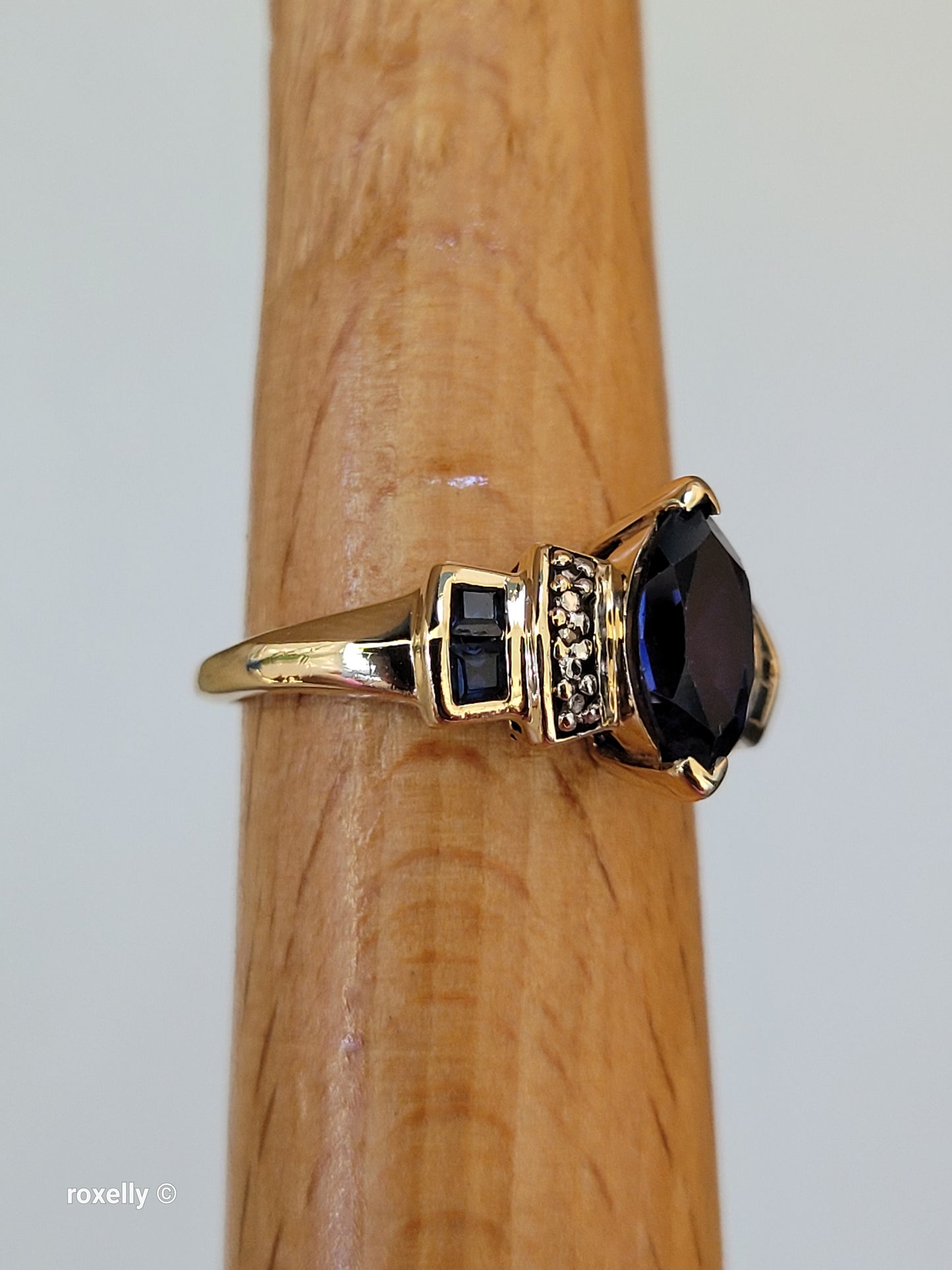 10K Yellow Gold Sapphire and Diamond Cocktail Ring Size 7.5, Solid Gold!