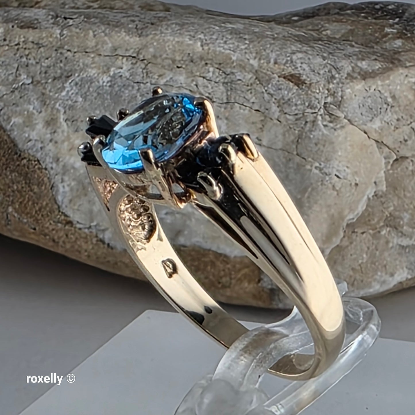 10K Yellow Gold Blue Topaz and Sapphire Cocktail Ring Size 7.25, Solid Gold!