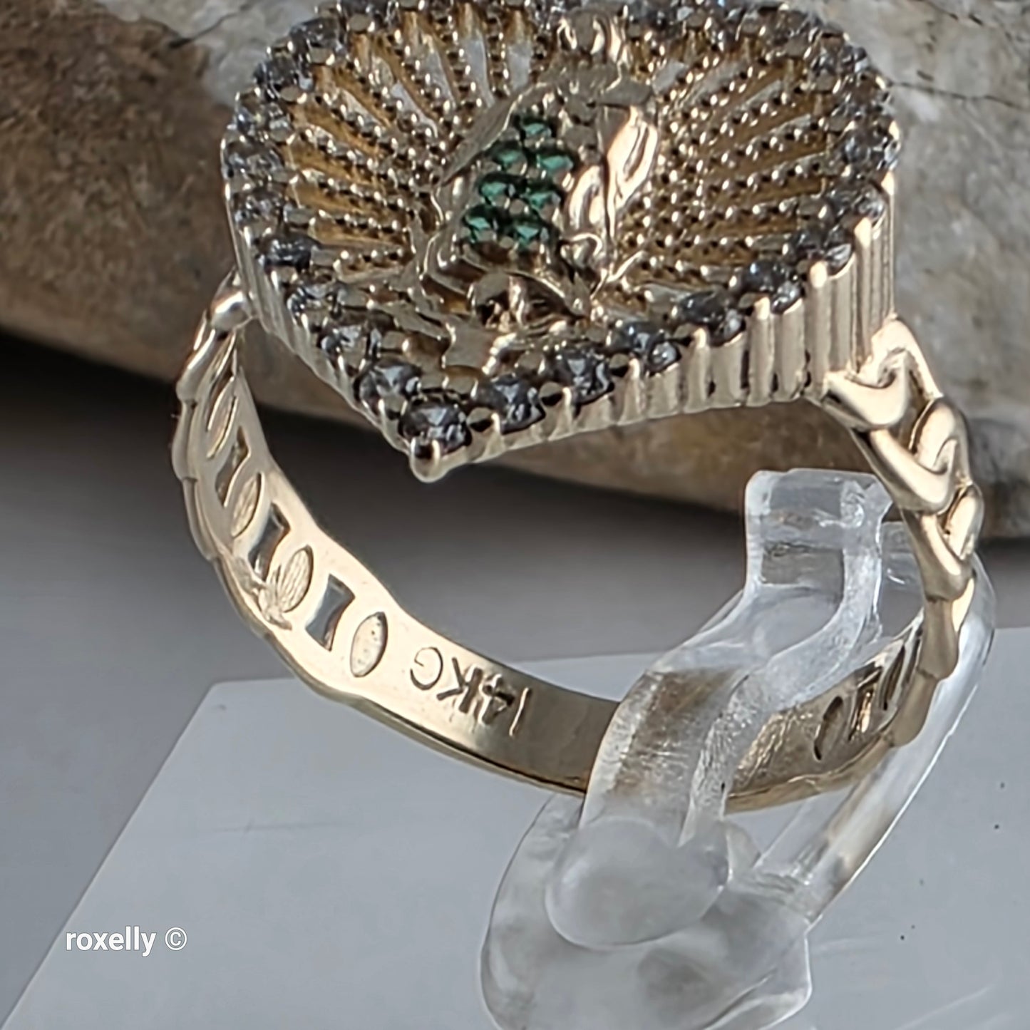 14K Yellow Gold, Heart-Shaped Lady of Guadalupe with Green and White Cubic Zirconia Ring Size 8, Solid Gold!