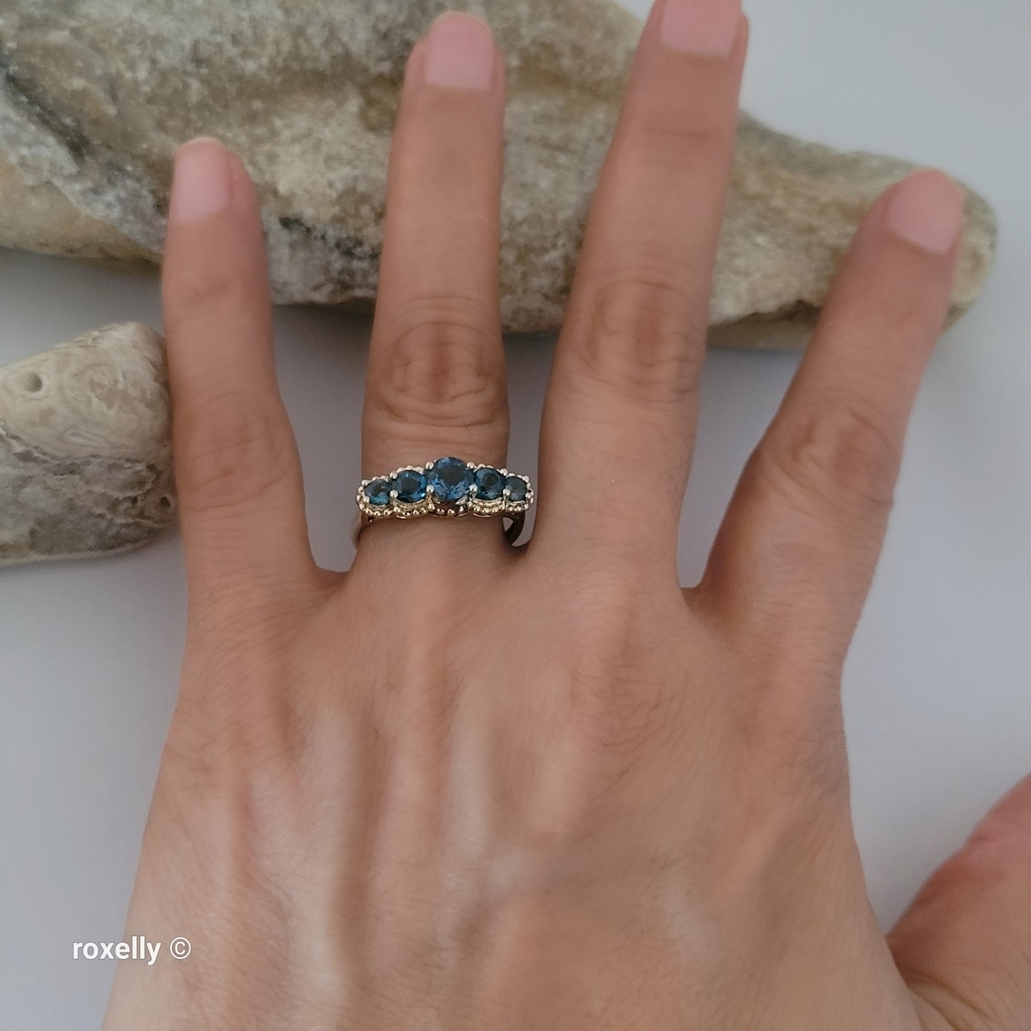 10K Yellow Gold London Blue topaz Ring Size 8 - Solid Gold!