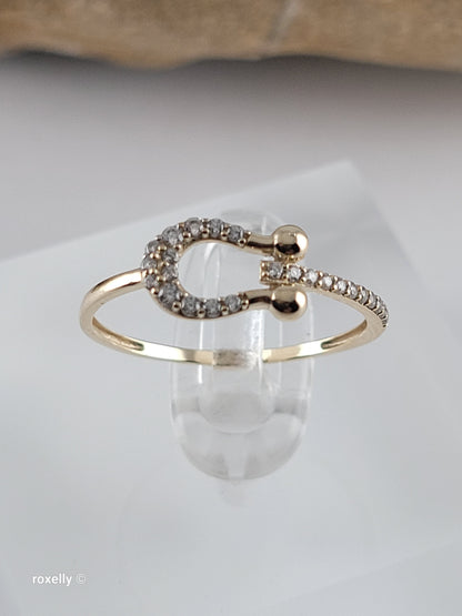 10K Yellow Gold Cubic Zirconia Horseshoe Dainty Ring Size 6.75, Solid Gold!