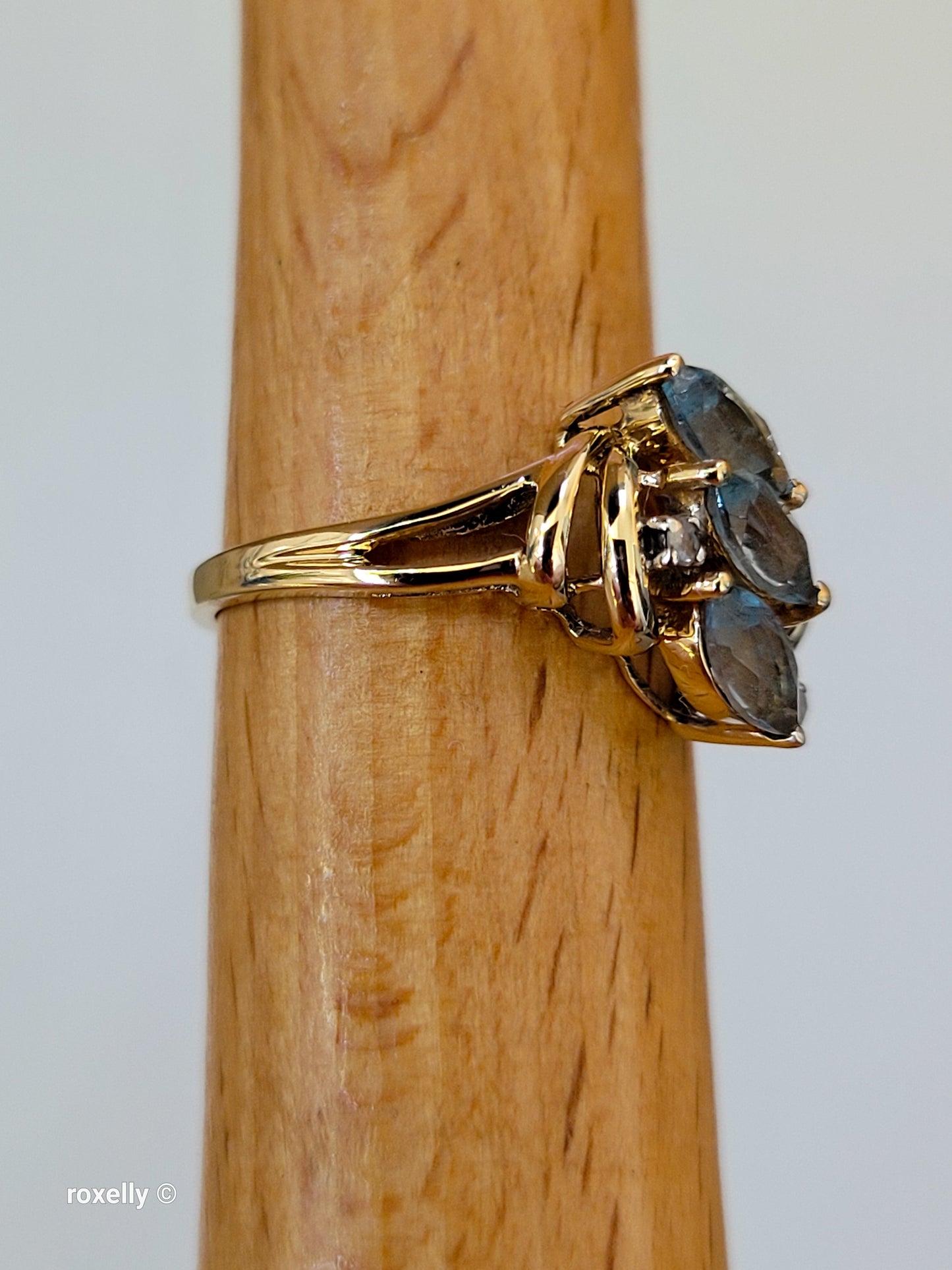 14K Yellow Gold Blue Topaz and Diamond Cocktail Ring Size 6, Solid Gold!