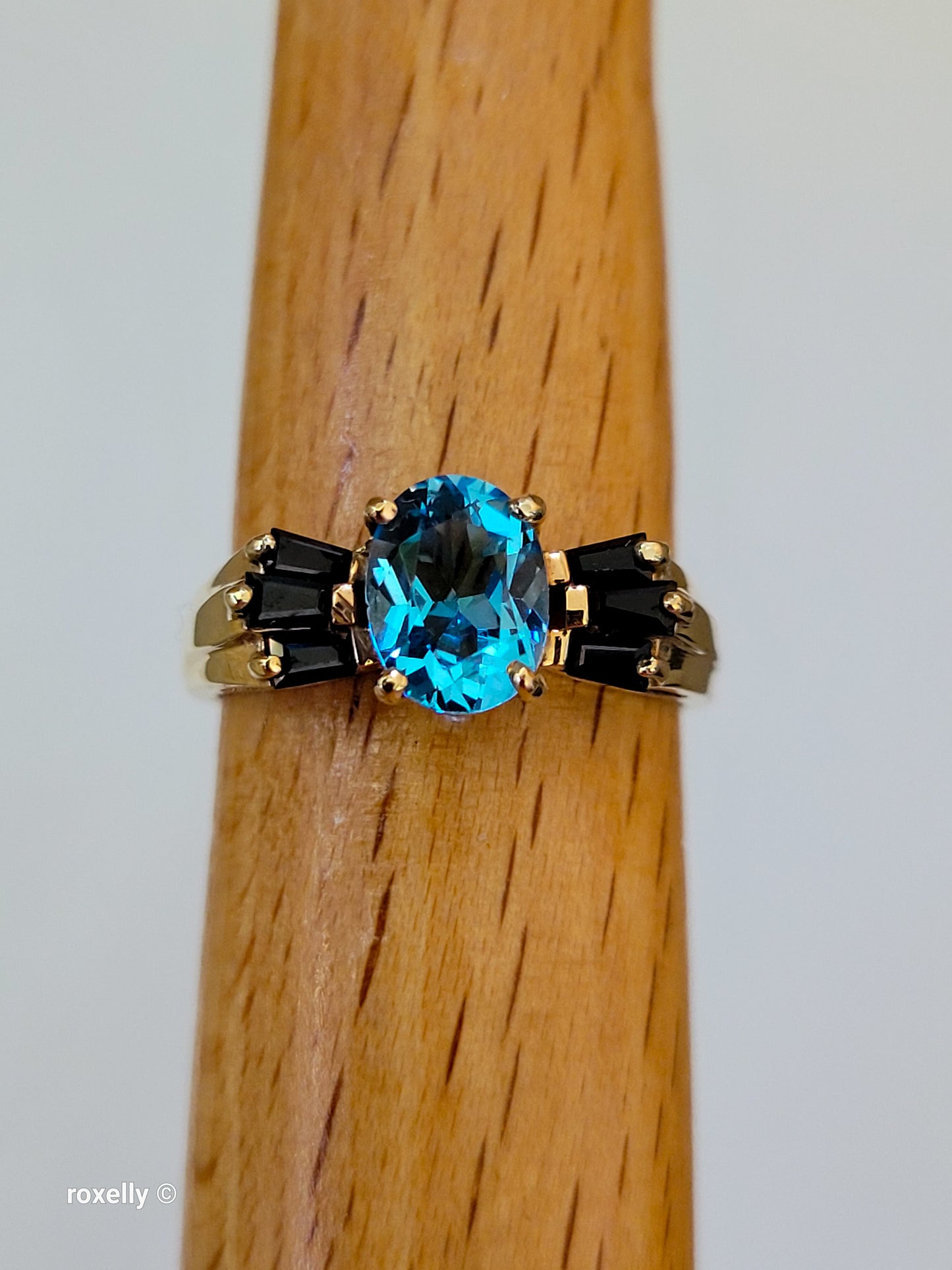 10K Yellow Gold Blue Topaz and Sapphire Cocktail Ring Size 7.25, Solid Gold!
