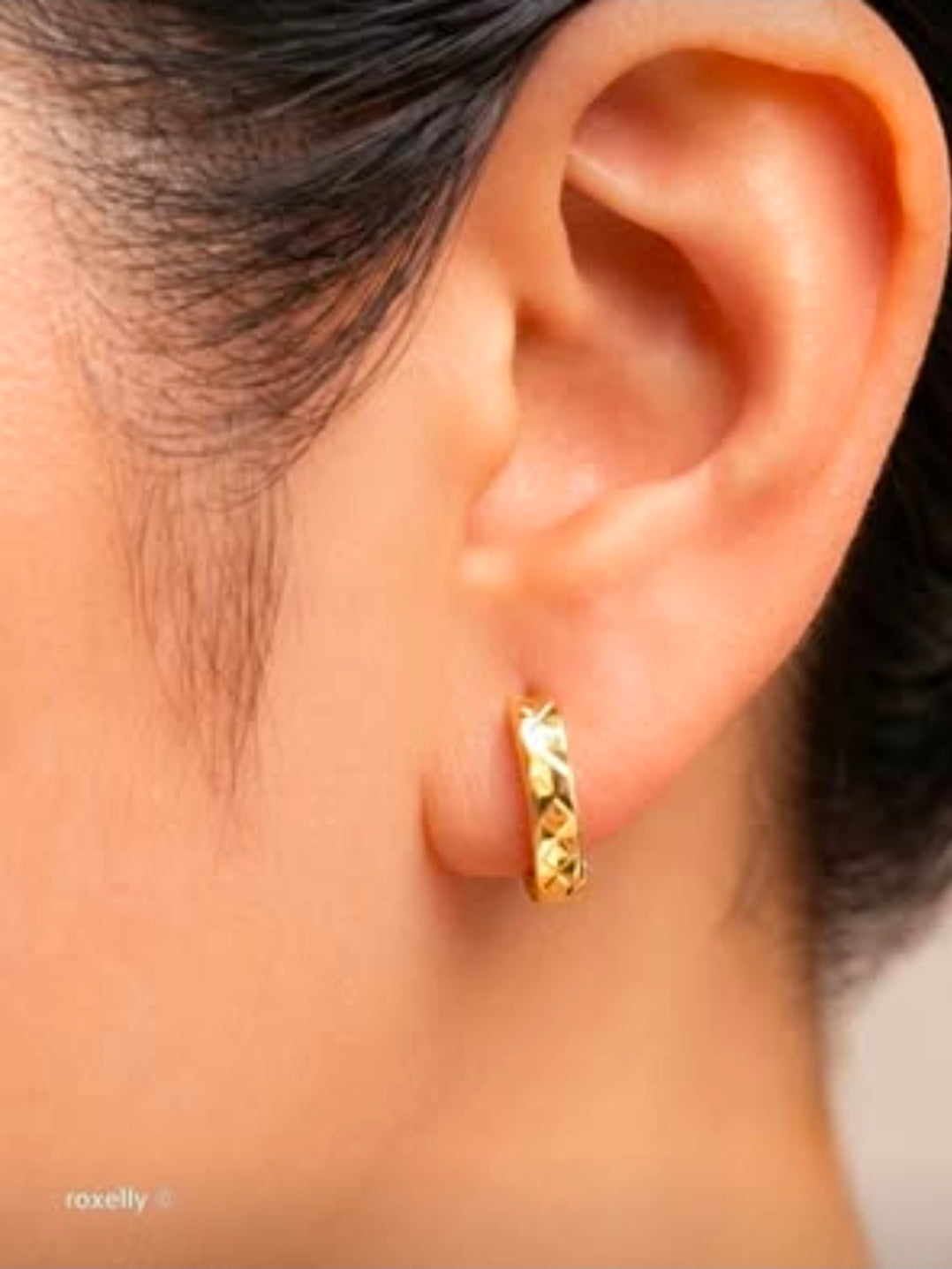 18K Solid Yellow Gold Diamond-Cut Small Single Italian Hoop / Cartilage Hoop