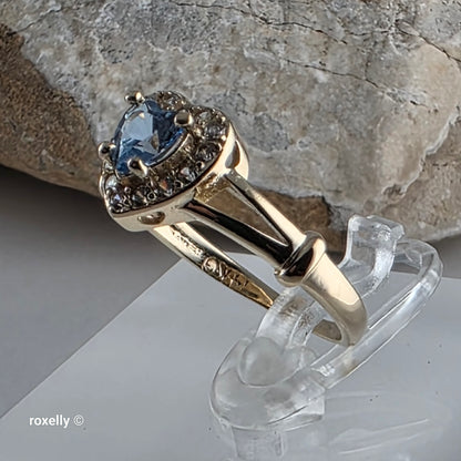14K Yellow Gold Heart-Shaped Blue Topaz and Cubic Zirconia Ring Size 7, Solid Gold!
