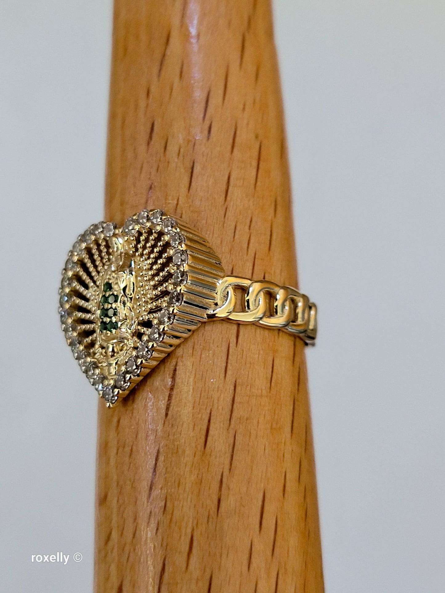 14K Yellow Gold, Heart-Shaped Lady of Guadalupe with Green and White Cubic Zirconia Ring Size 8, Solid Gold!