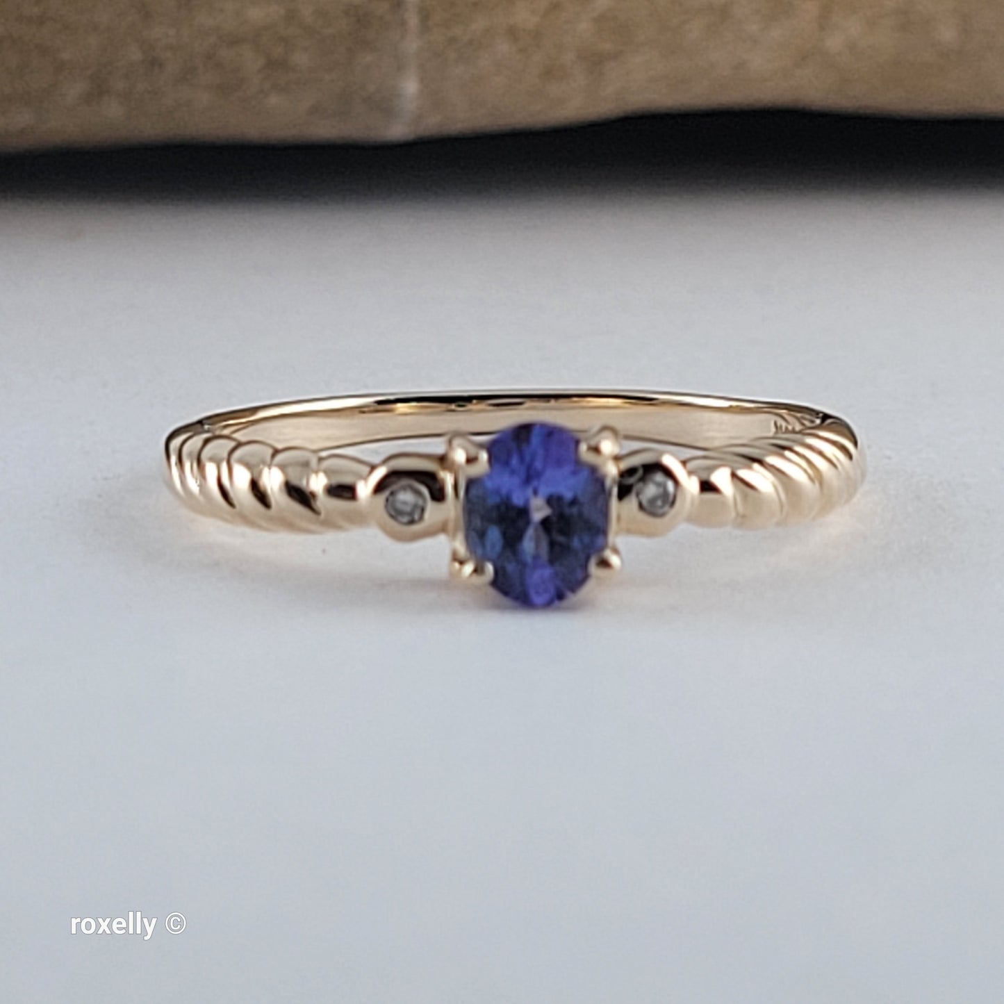 14K Yellow Gold Oval Tanzanite and Diamond Ring Size 7 - Solid Gold