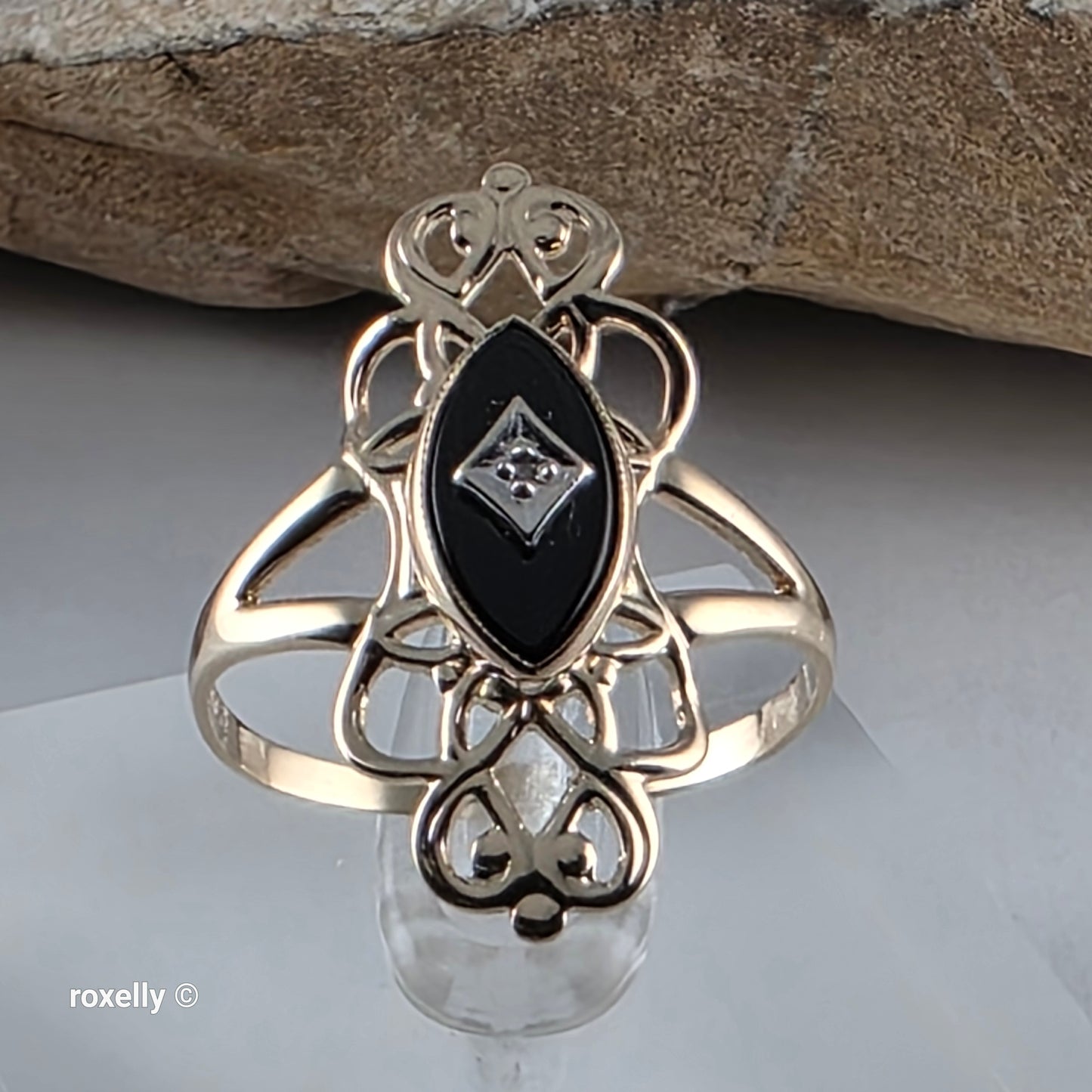 10K Yellow Gold Onyx and Diamond Art-Deco Ring Size 8.25, Solid Gold!