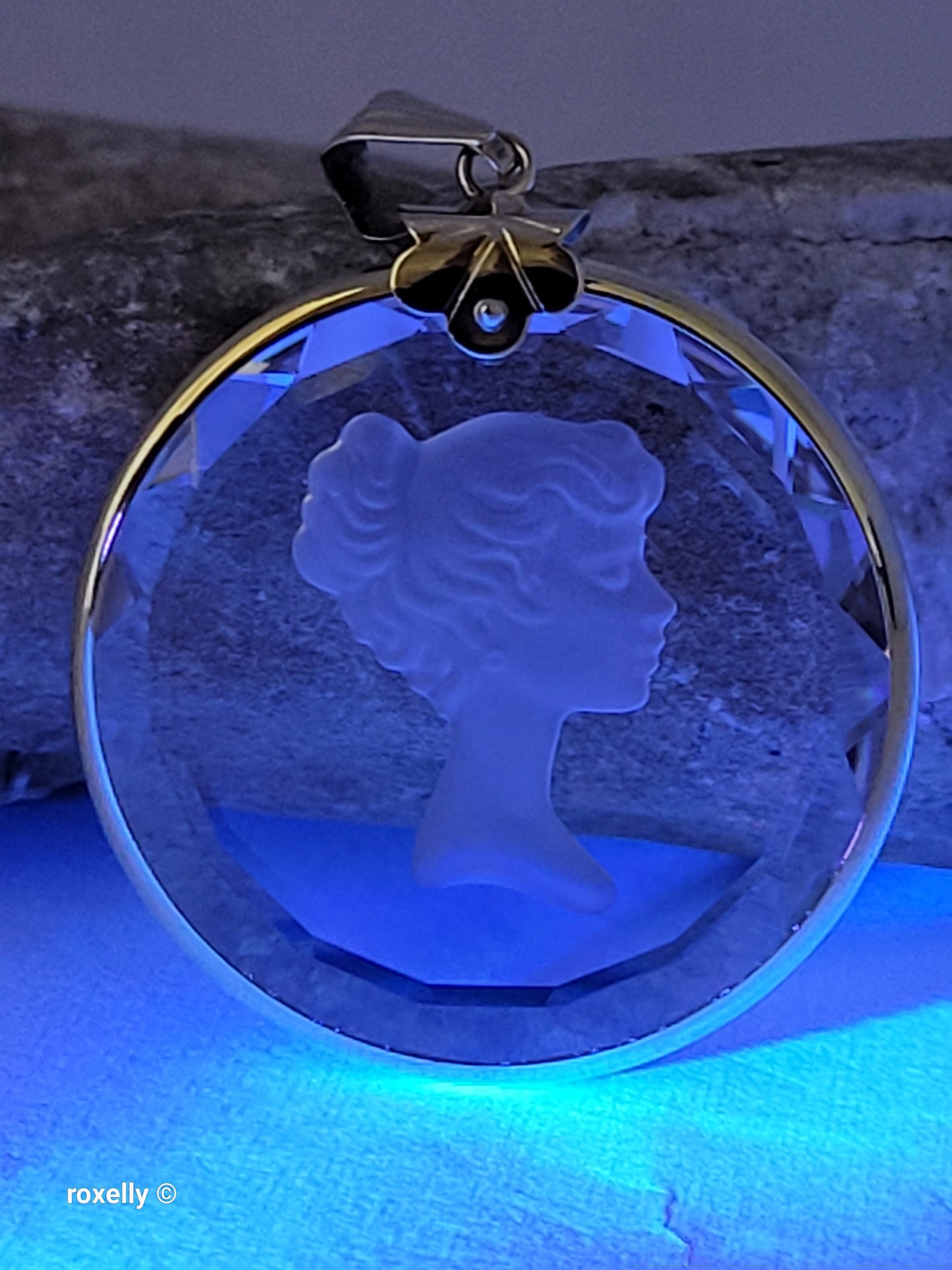 14K Vintage Yellow Gold Carved Face Clear Intaglio, Woman Bust Design Pendant, Solid Gold - Made in Italy!