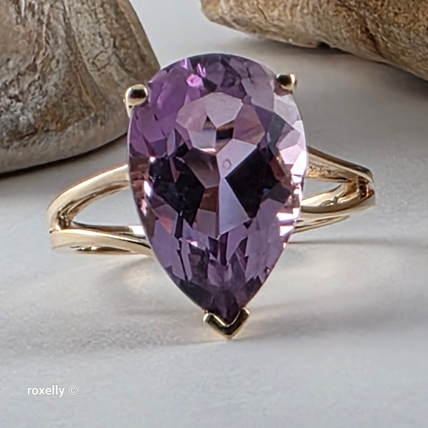 10K Yellow Gold Amethyst Gemstone Ring Size 6.75, Solid Gold!