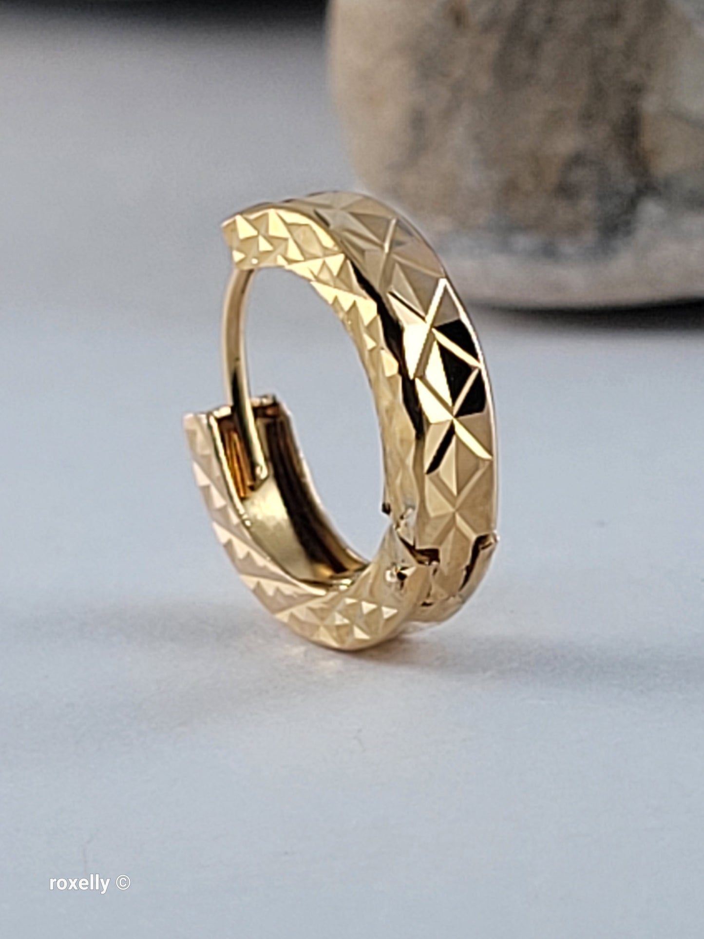 18K Solid Yellow Gold Diamond-Cut Small Single Italian Hoop / Cartilage Hoop