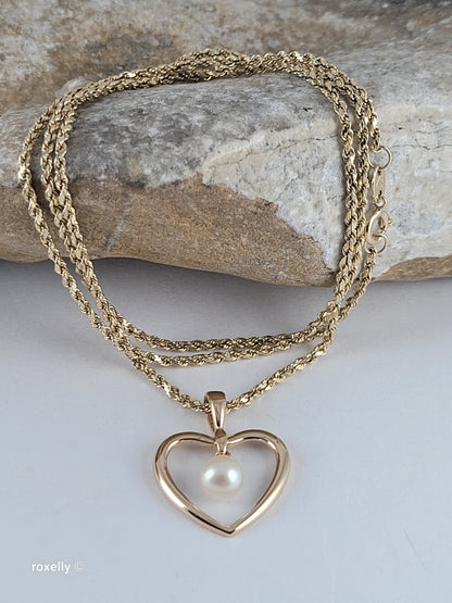 14K Yellow Gold Diamond Cut Rope Chain and Fresh-Water Pearl Heart Pendant!