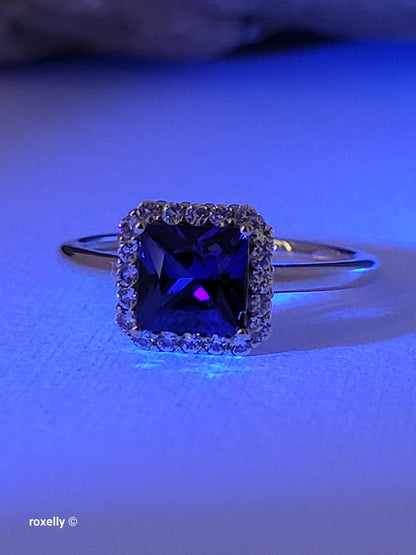 10K Yellow Gold with Blue and White Sapphires Cocktail Ring Size 6, Solid Gold