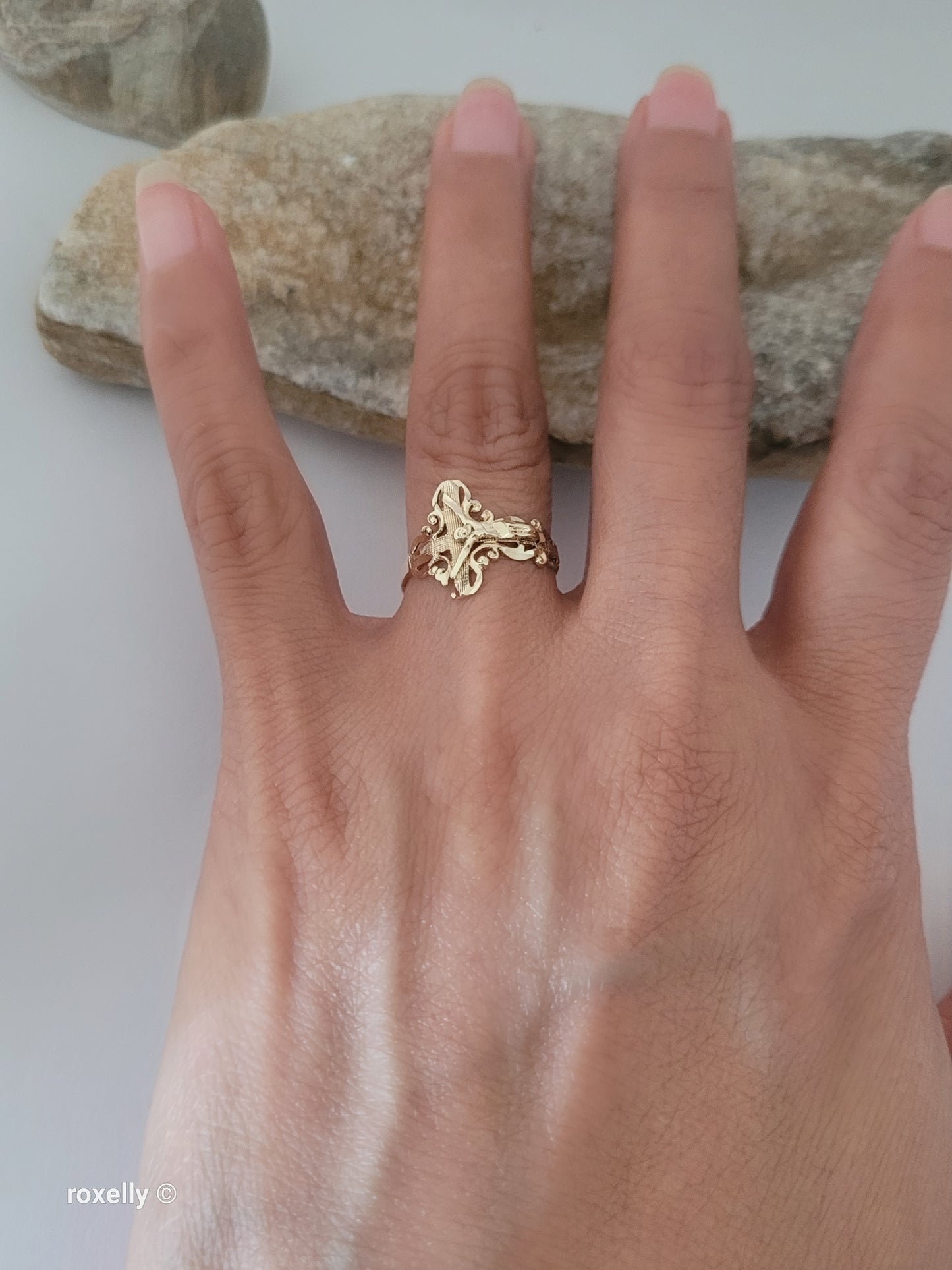 10K Yellow Gold Crucifix Design Ring, Size 6.75, Solid Gold