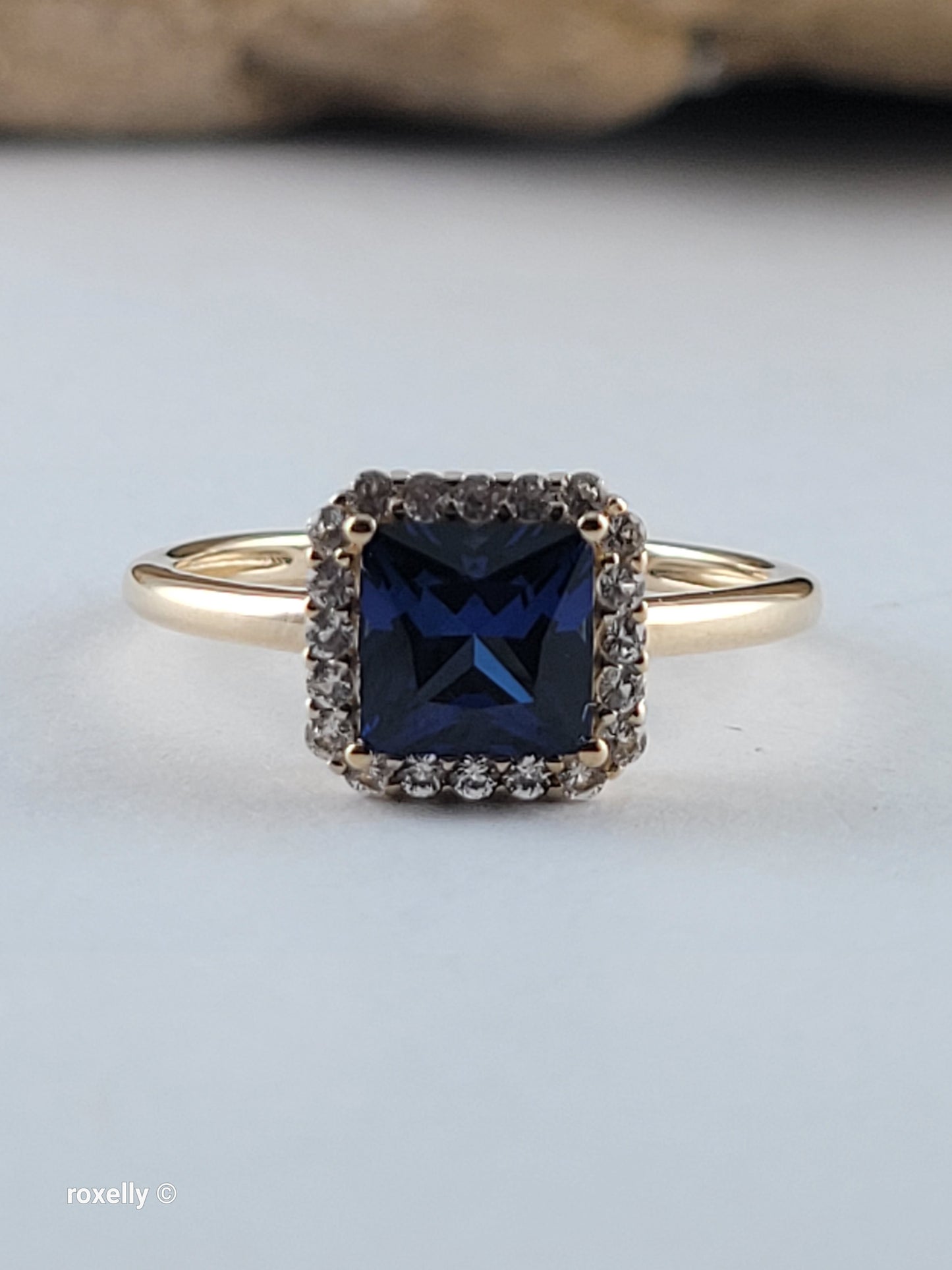 10K Yellow Gold with Blue and White Sapphires Cocktail Ring Size 6, Solid Gold