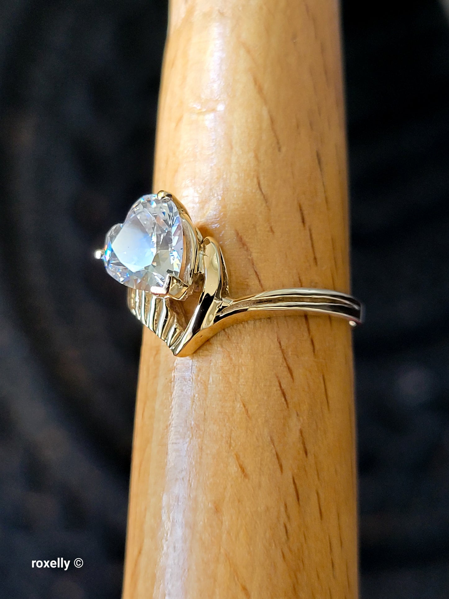 14K Yellow Gold Heart-Shaped Cubic Zirconia Ring Size 7.75, Solid Gold!