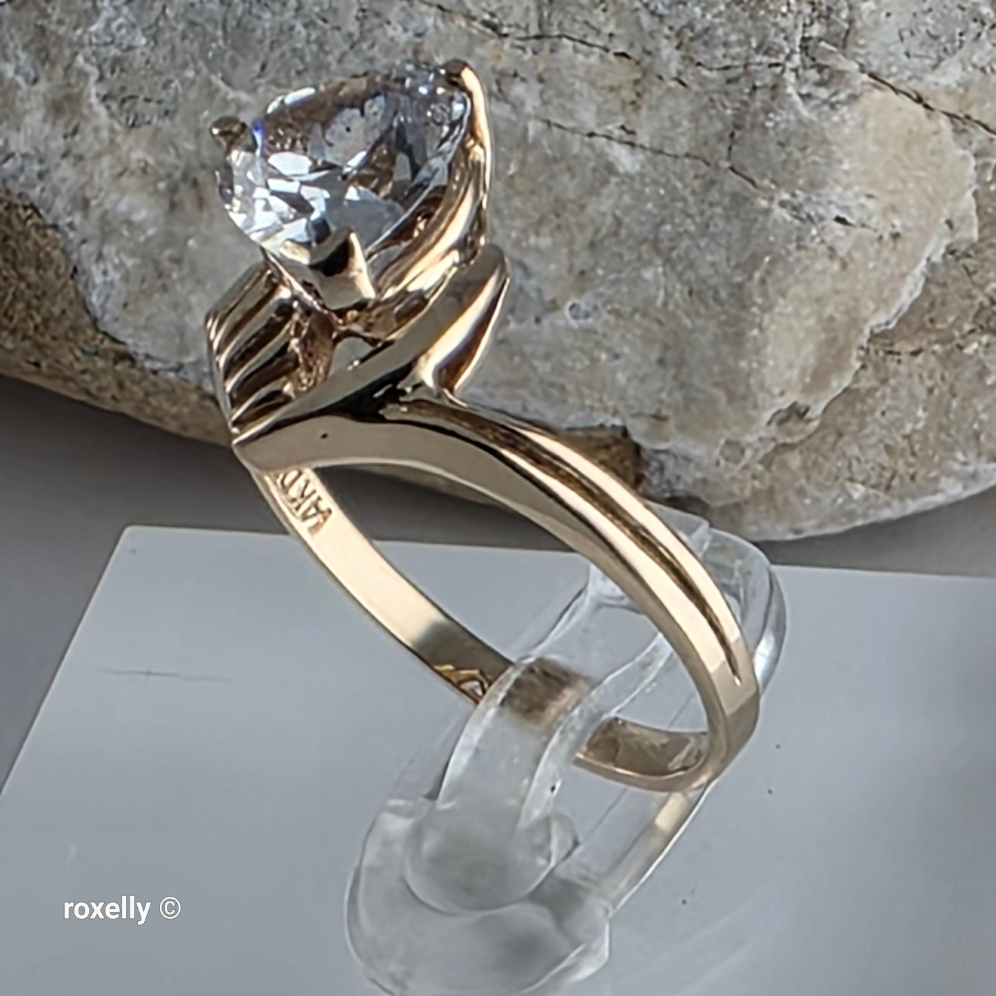 14K Yellow Gold Heart-Shaped Cubic Zirconia Ring Size 7.75, Solid Gold!