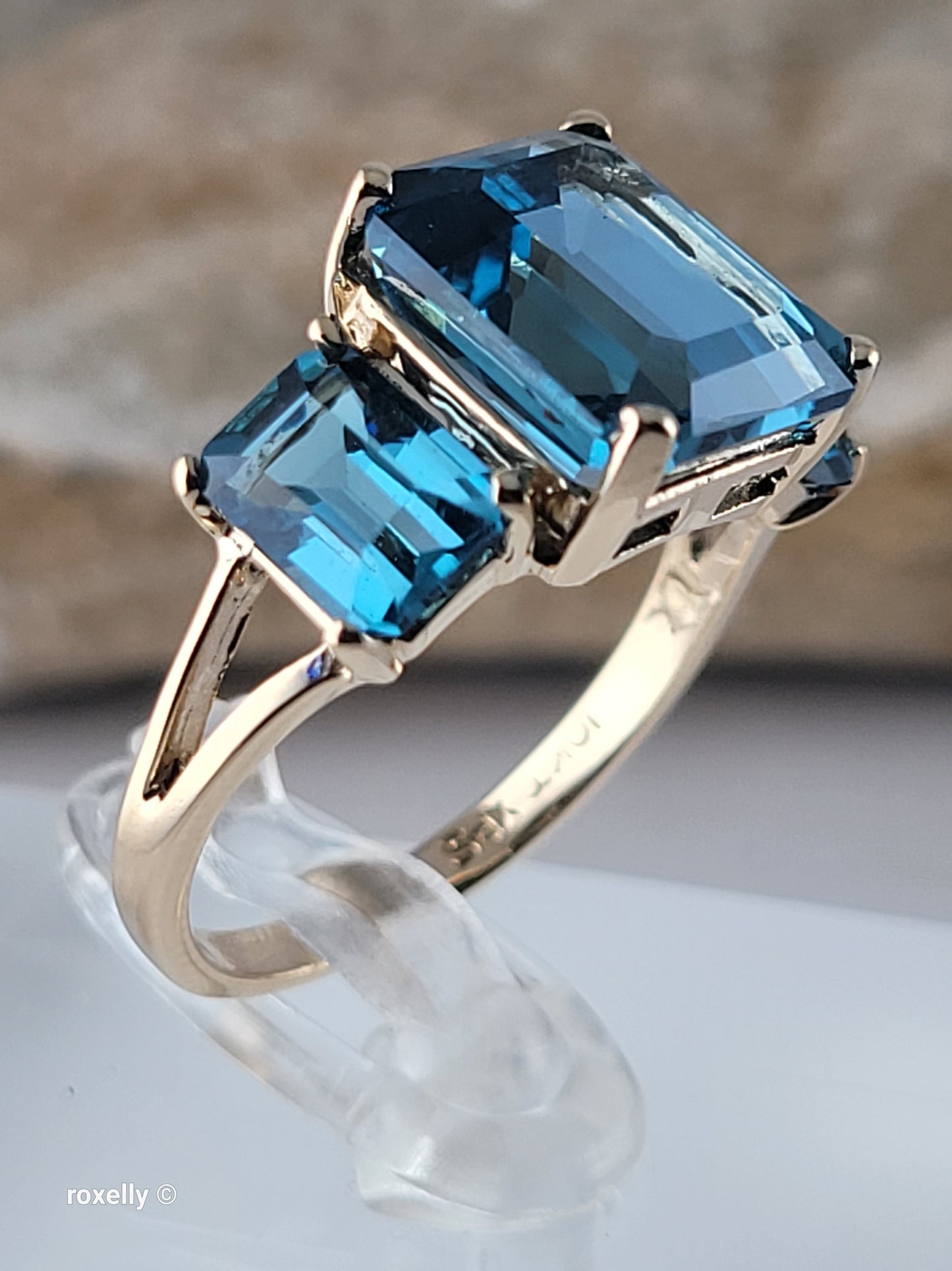 10K Yellow Gold London Blue Topaz Cocktail Ring Size 6.75, Solid Gold