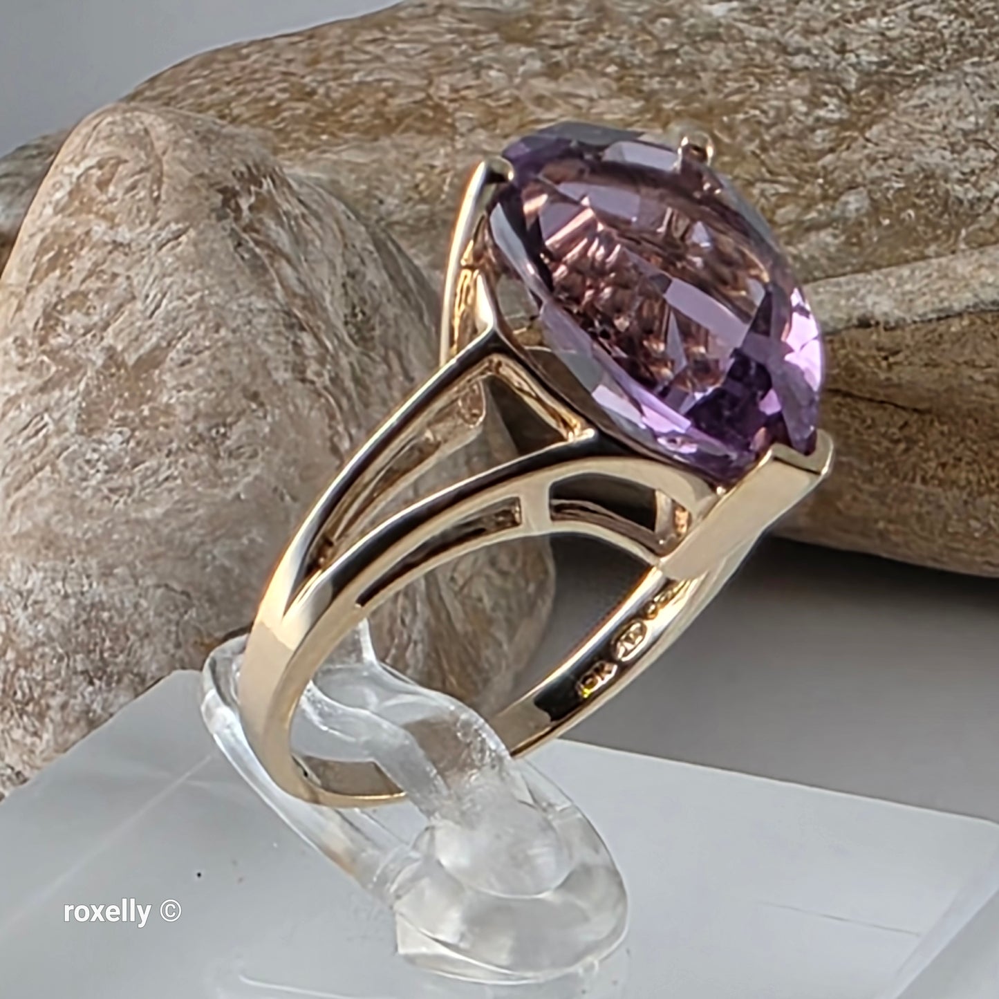 10K Yellow Gold Amethyst Gemstone Ring Size 6.75, Solid Gold!