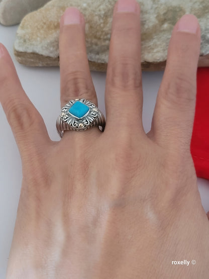 925 Sterling Silver and 18K Yellow Gold Turquoise Carved Cable  Ring