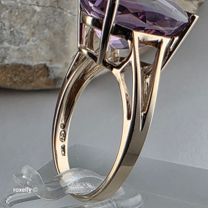 10K Yellow Gold Amethyst Gemstone Ring Size 6.75, Solid Gold!