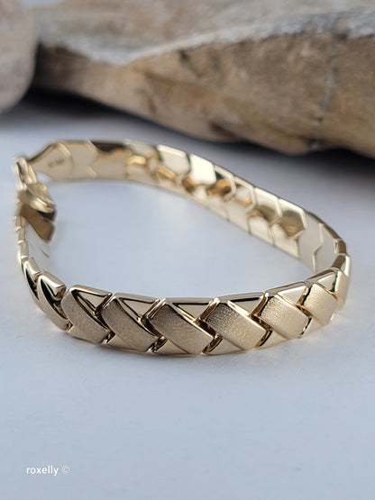 14K Yellow Gold Woven Chevron Link Bracelet, 7.25” Solid Gold – Made in Turkey