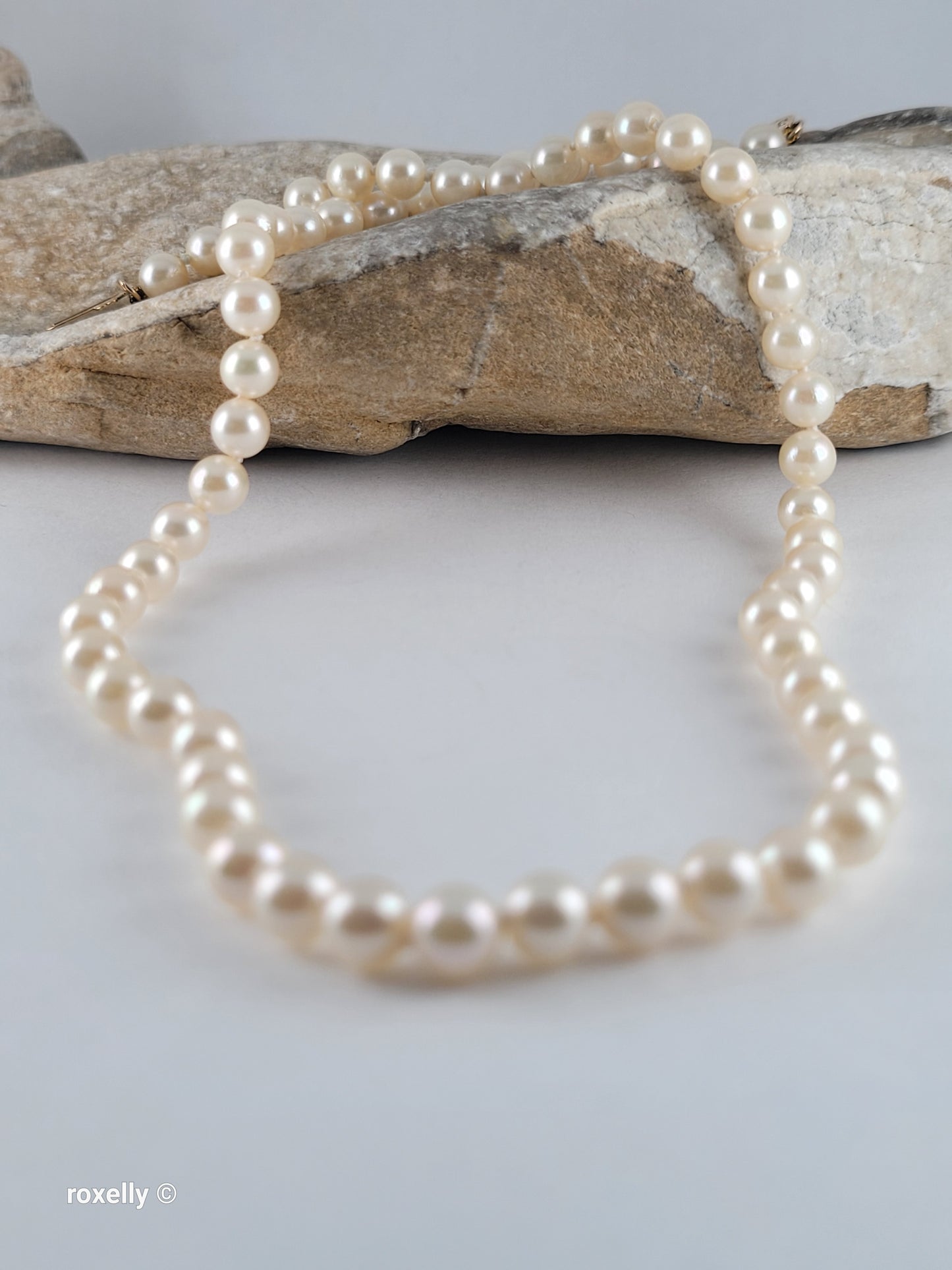Freshwater Pearl Necklace with Solid 14K Yellow Gold Clasp!