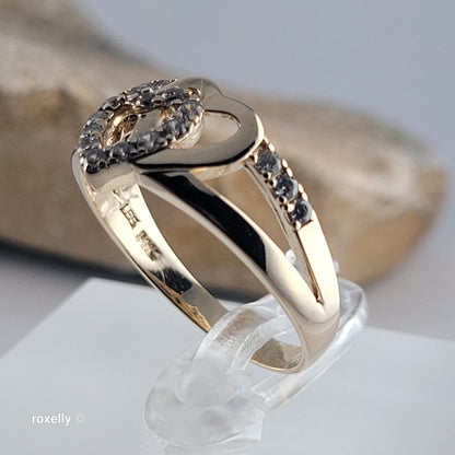 14K Yellow Gold Intertwined Hearts & Diamonds Ring Size 8.75 - Solid Gold! 👌🎁