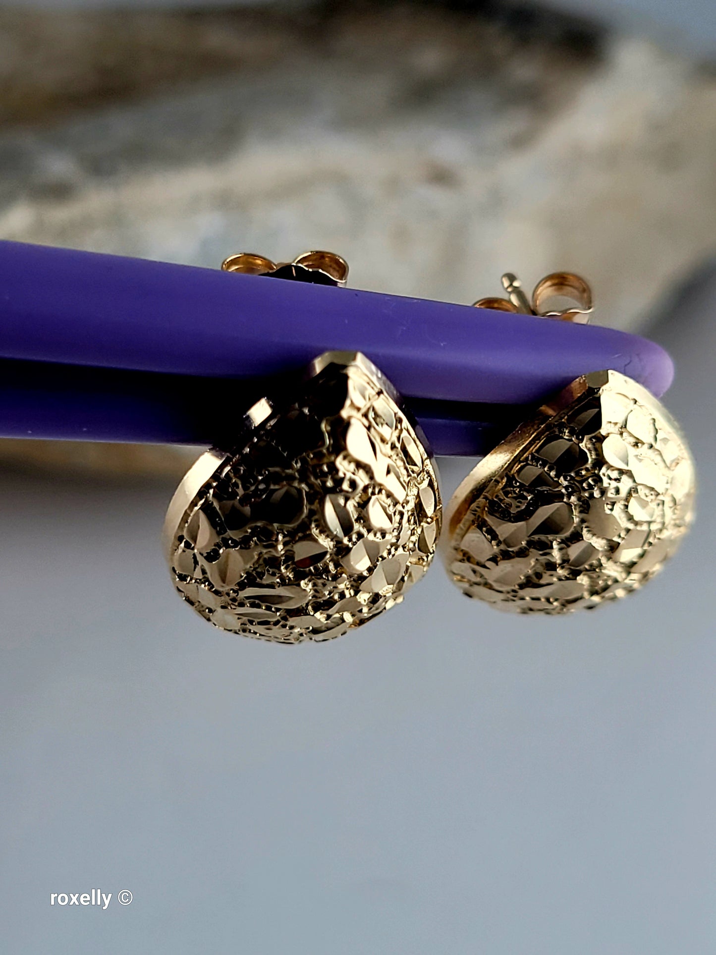 14K Solid Yellow Gold Nugget Teardrop Stud Earrings, 18.3mm Beautiful!