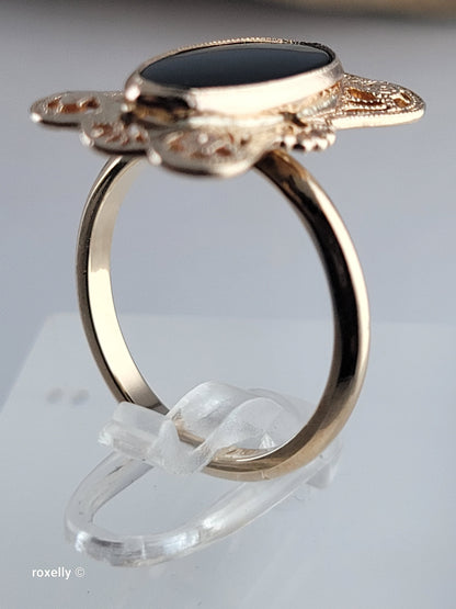 10k Size 5.5 Beautiful Solid Yellow Gold Onyx Gemstone Ring!