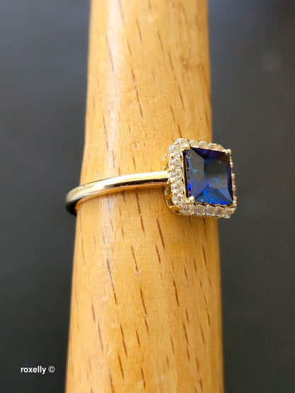 10K Yellow Gold with Blue and White Sapphires Cocktail Ring Size 6, Solid Gold