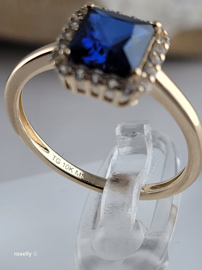 10K Yellow Gold with Blue and White Sapphires Cocktail Ring Size 6, Solid Gold