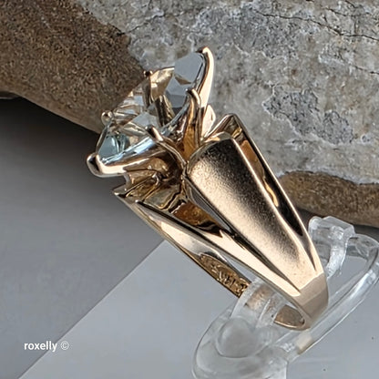 14K Yellow Gold Aquamarine Gemstone Ring Size 6.5, Solid Gold!