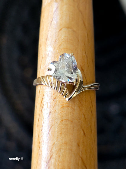 14K Yellow Gold Heart-Shaped Cubic Zirconia Ring Size 7.75, Solid Gold!
