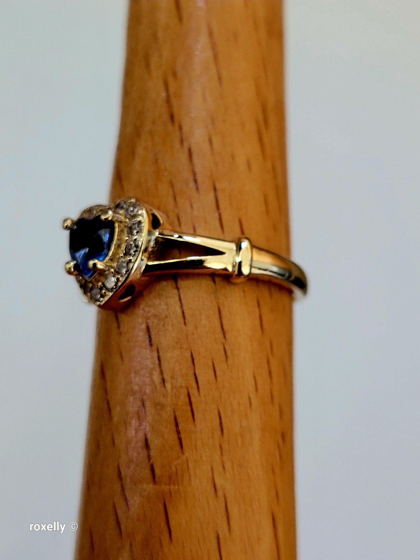 14K Yellow Gold Heart-Shaped Blue Topaz and Cubic Zirconia Ring Size 7, Solid Gold!