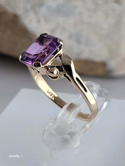 14K Yellow Gold Purple Sapphire Cocktail Ring Size 5, Solid Gold 👌🎁