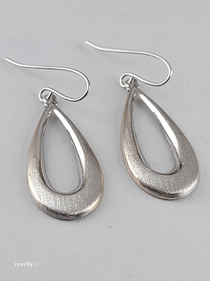 14K White Gold Lightweight Small Comfortable Brushed Finish Earrings!